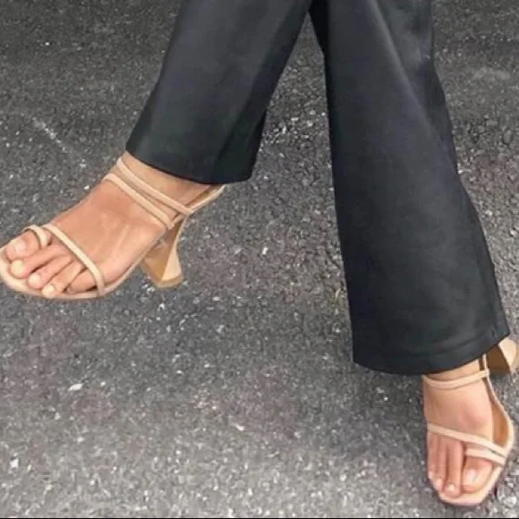 Tony Bianco heeled sandal - Picture 2 of 3